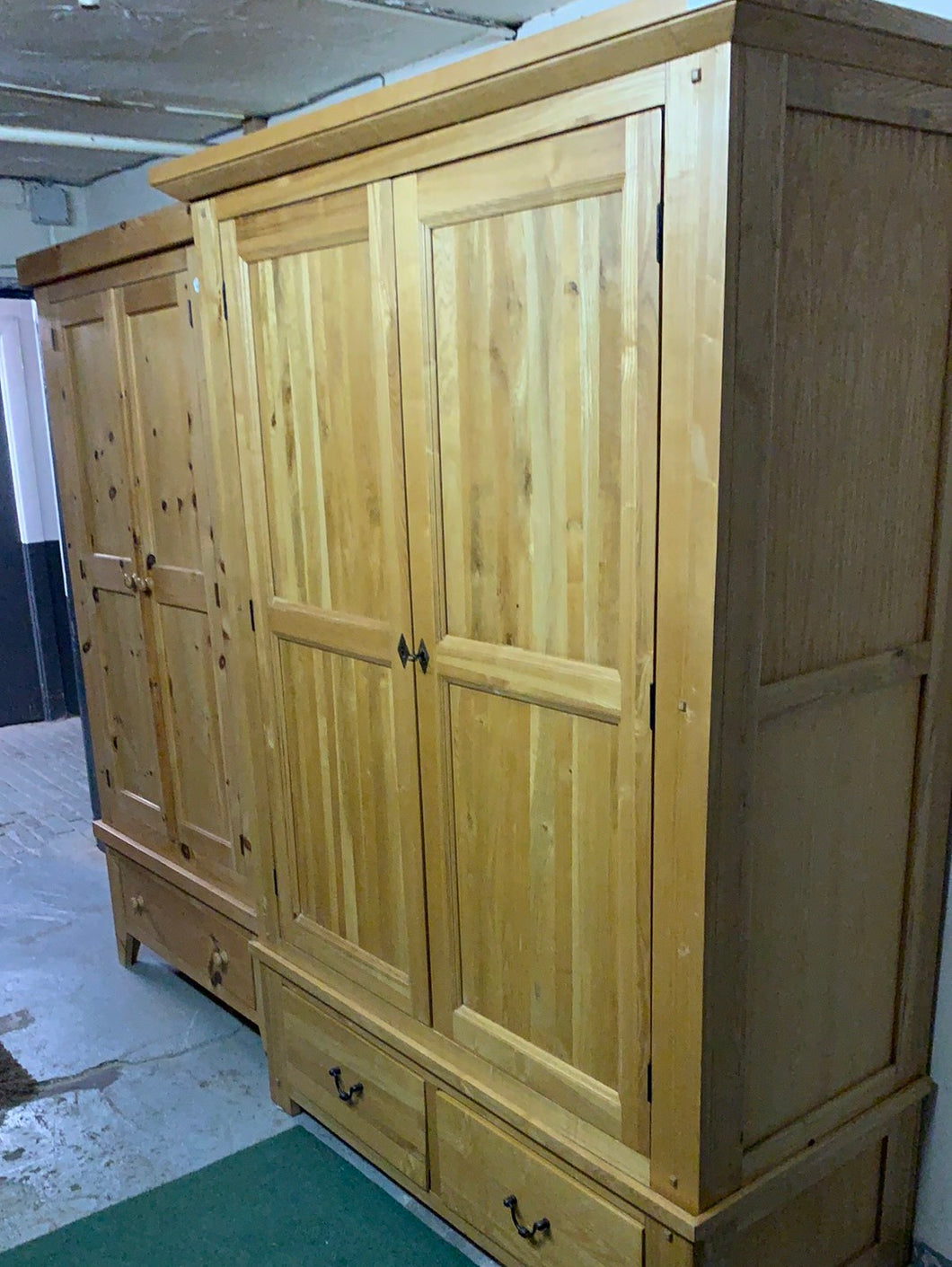 Large double oak wardrobe with drawers
