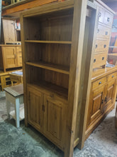 Load image into Gallery viewer, Rustic oak bookcase
