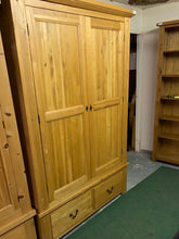 Load image into Gallery viewer, Large double oak wardrobe with drawers
