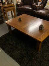 Load image into Gallery viewer, Oak coffee table
