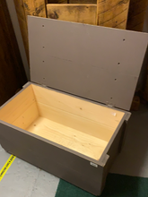 Load image into Gallery viewer, Painted pine bed box
